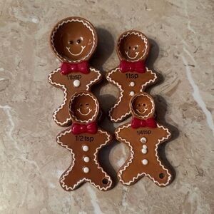 Pier 1 Gingerbread Men Measuring Spoon Set (set of 4)